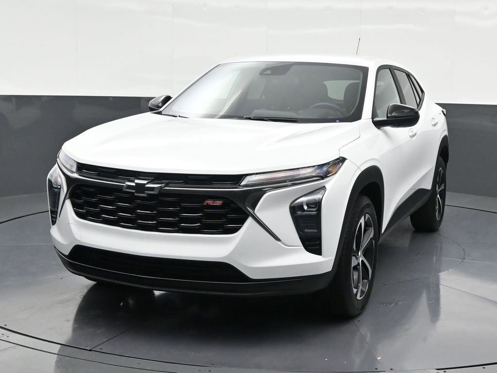 Used 2025 Chevrolet Trax RS w/ Driver Confidence Package image 9