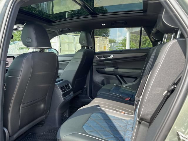 New 2026 Volkswagen Atlas Cross Sport SEL Premium R-Line AWD/4WD image 23