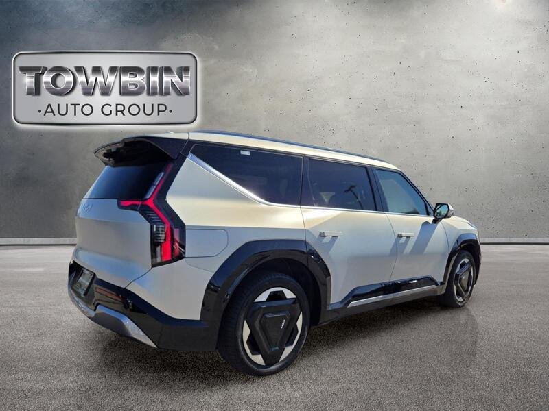 Certified 2024 Kia EV9 Land AWD/4WD image 5