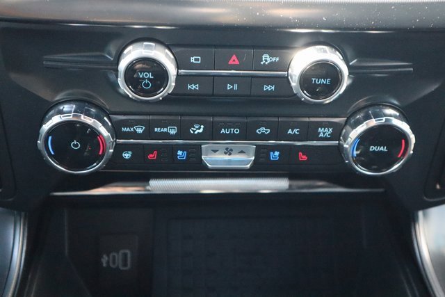 Used 2025 Ford F150 Lariat w/ Equipment Group 502A High image 16