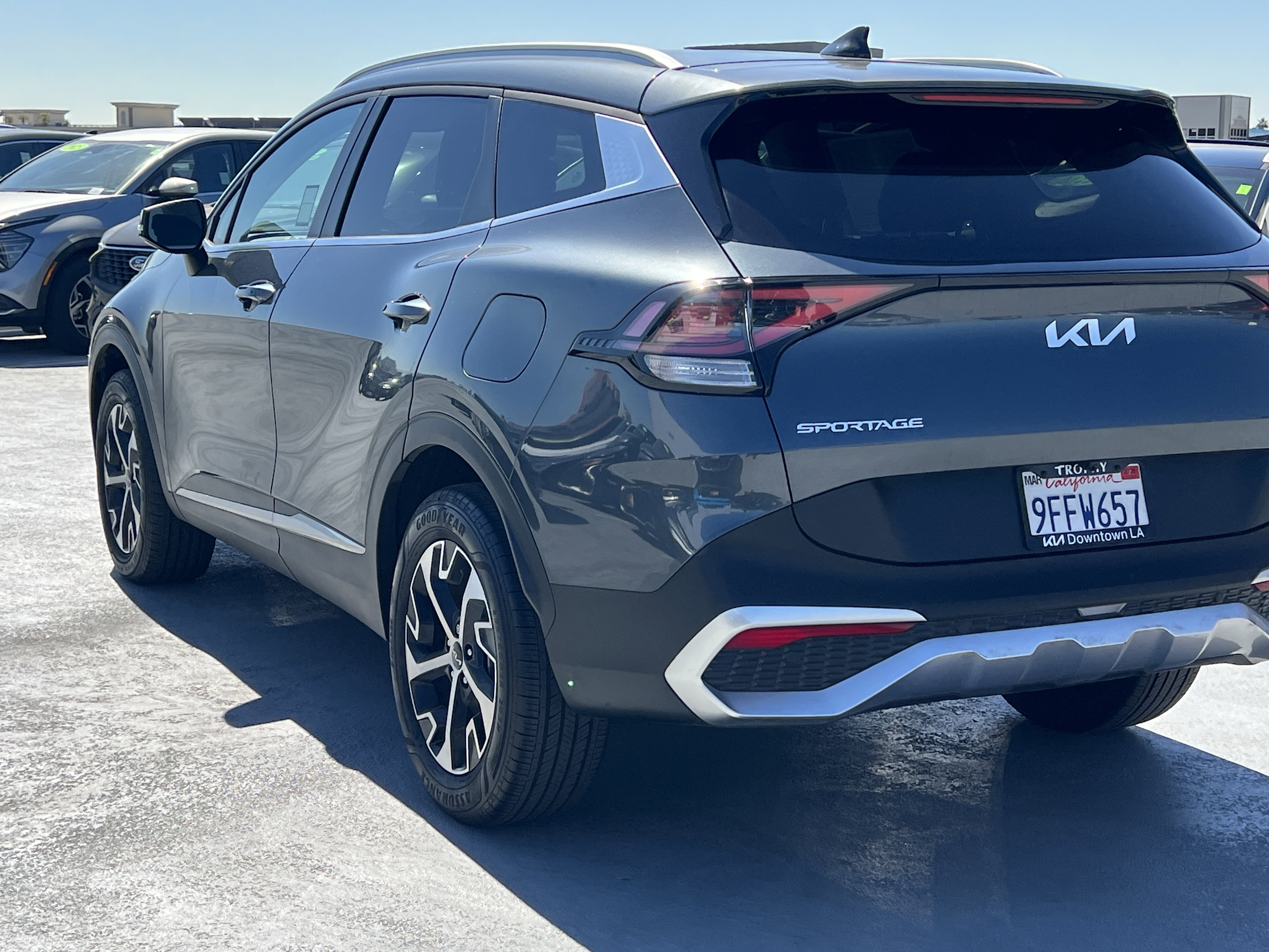 Used 2023 Kia Sportage EX image 5