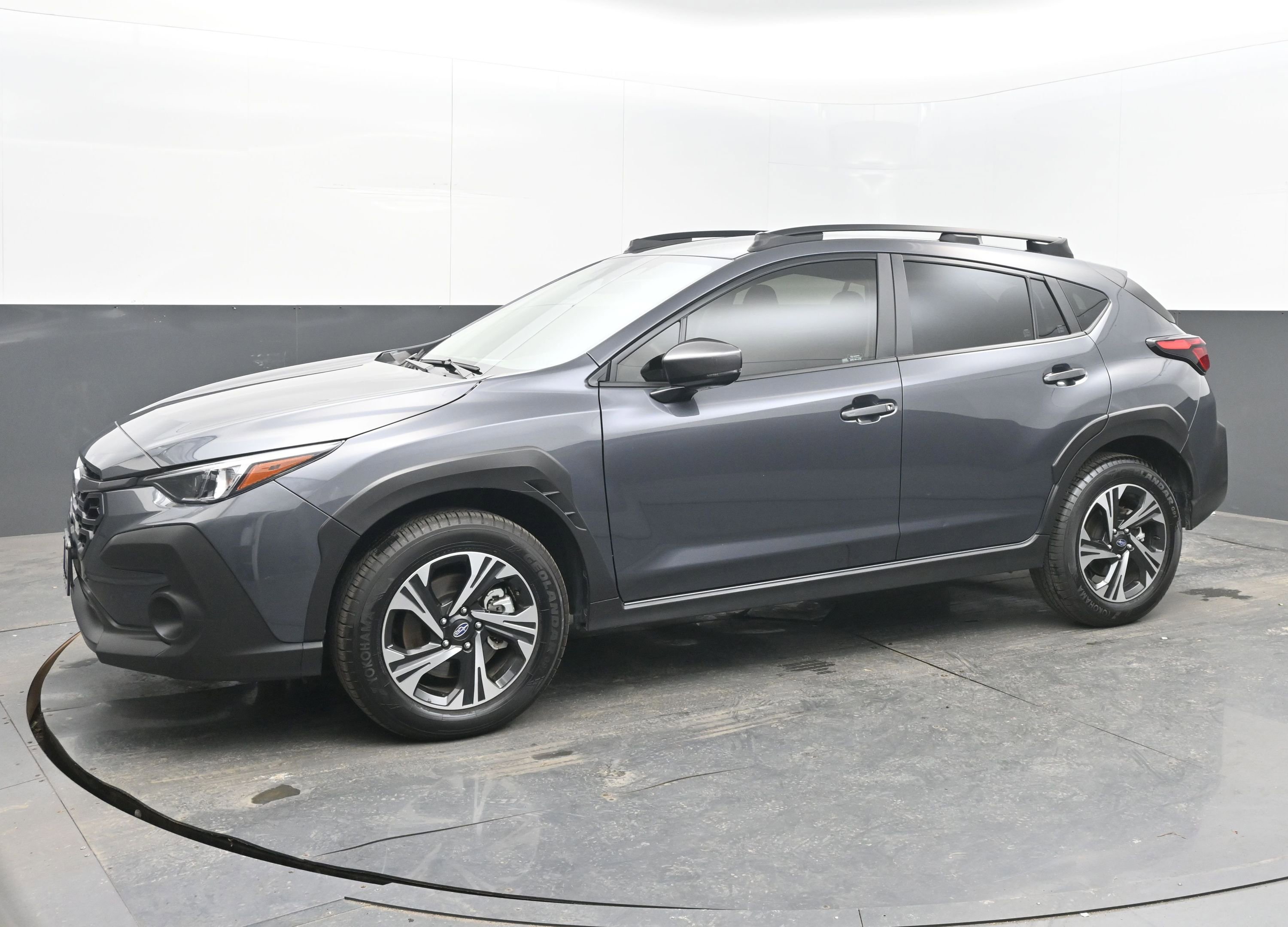 Used 2025 Subaru Crosstrek 2.0i Premium w/ Crosstrek Mirror Package image 5