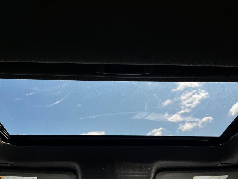 Used 2024 Chevrolet Silverado 2500 High Country w/ Technology Package image 12