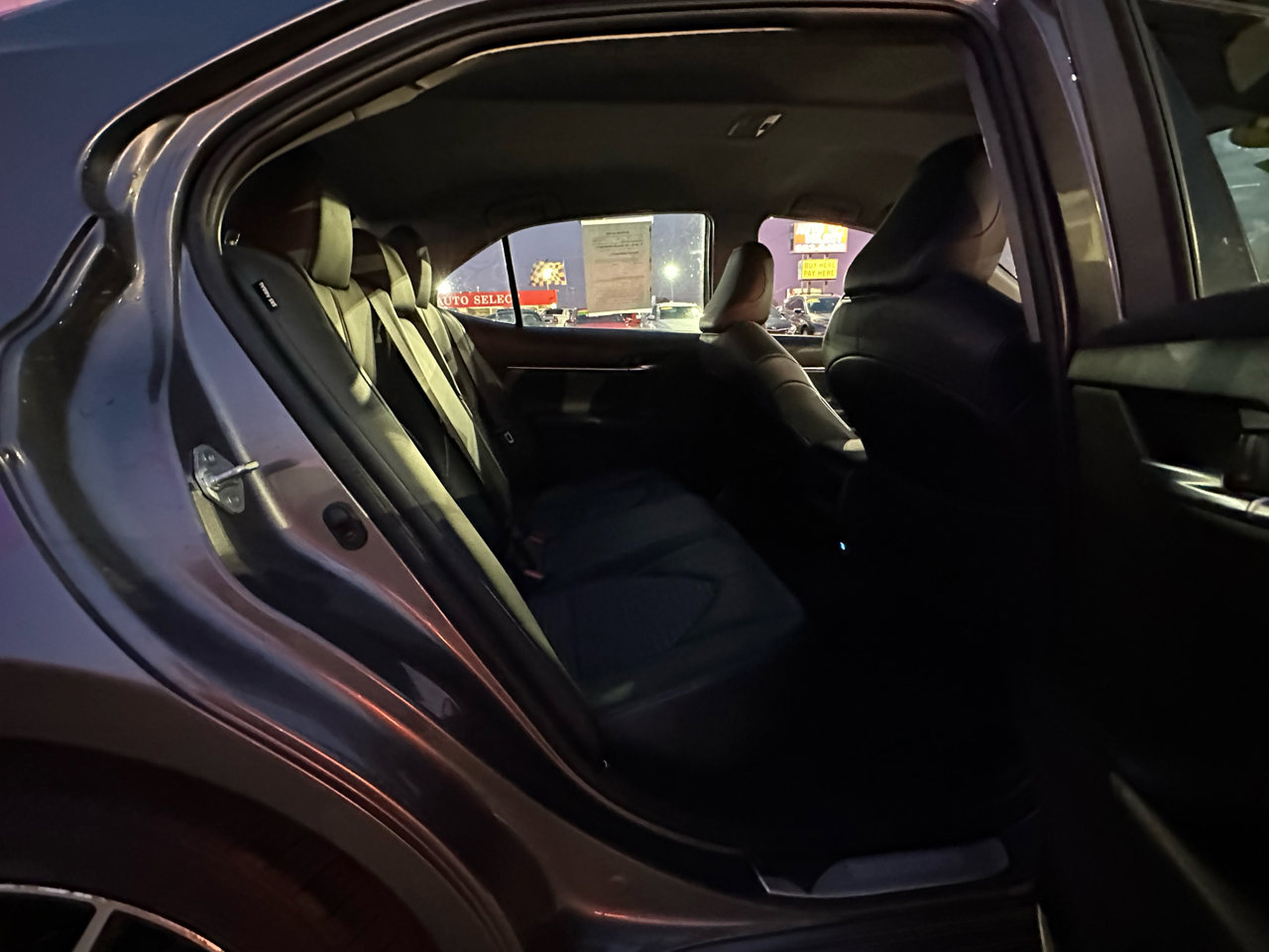 Used 2023 Toyota Camry SE image 21