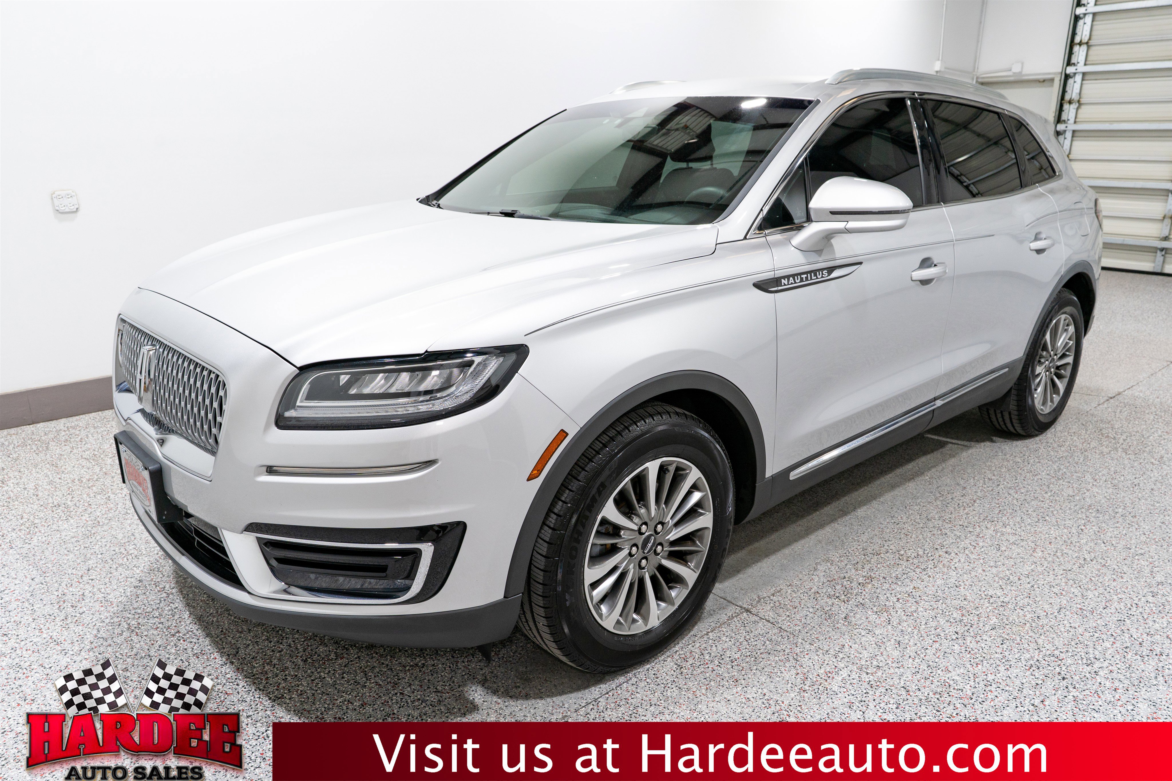 Used 2019 Lincoln Nautilus Select w/ Cargo Utility Package FWD image 2