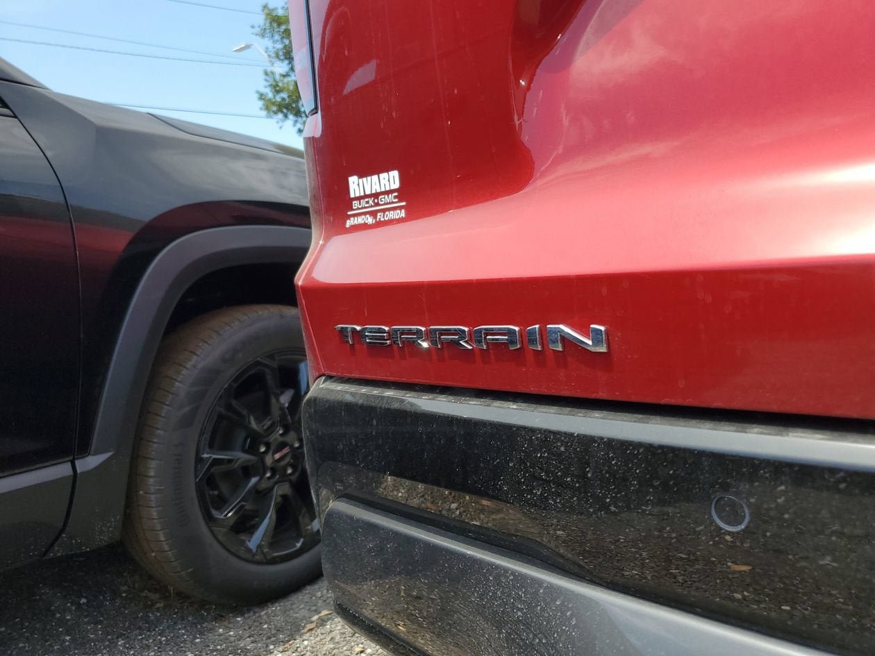 New 2026 GMC Terrain AT4 AWD/4WD image 8
