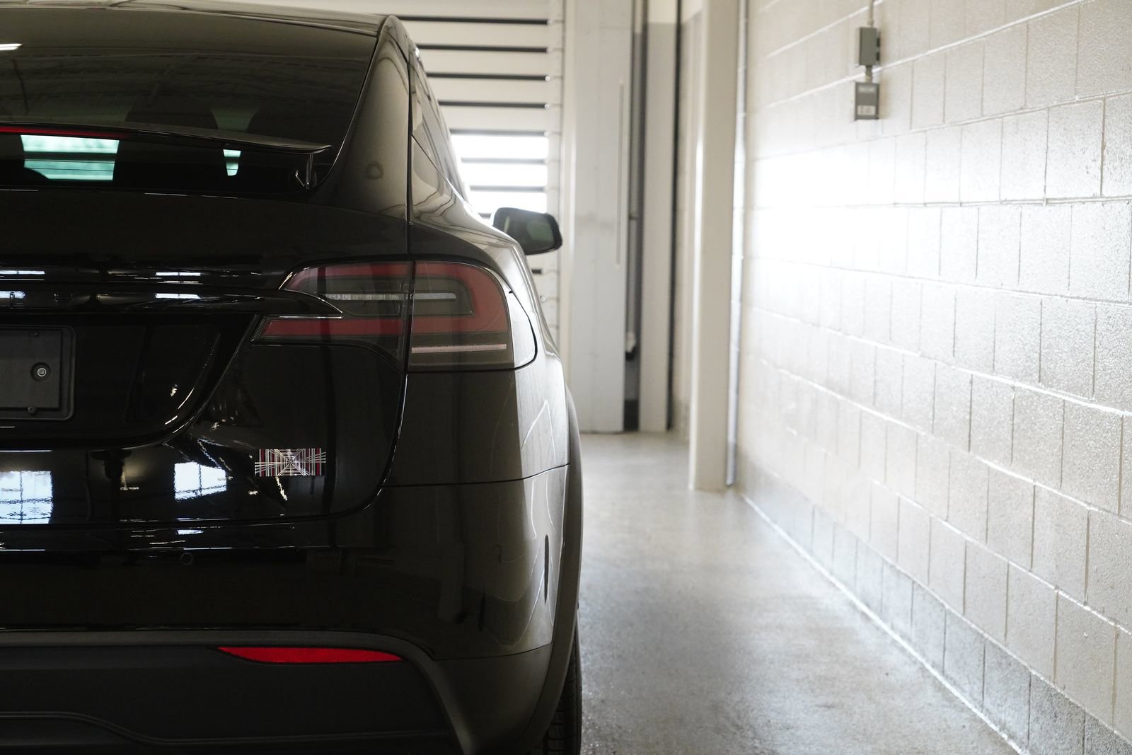 Used 2022 Tesla Model X Plaid image 12