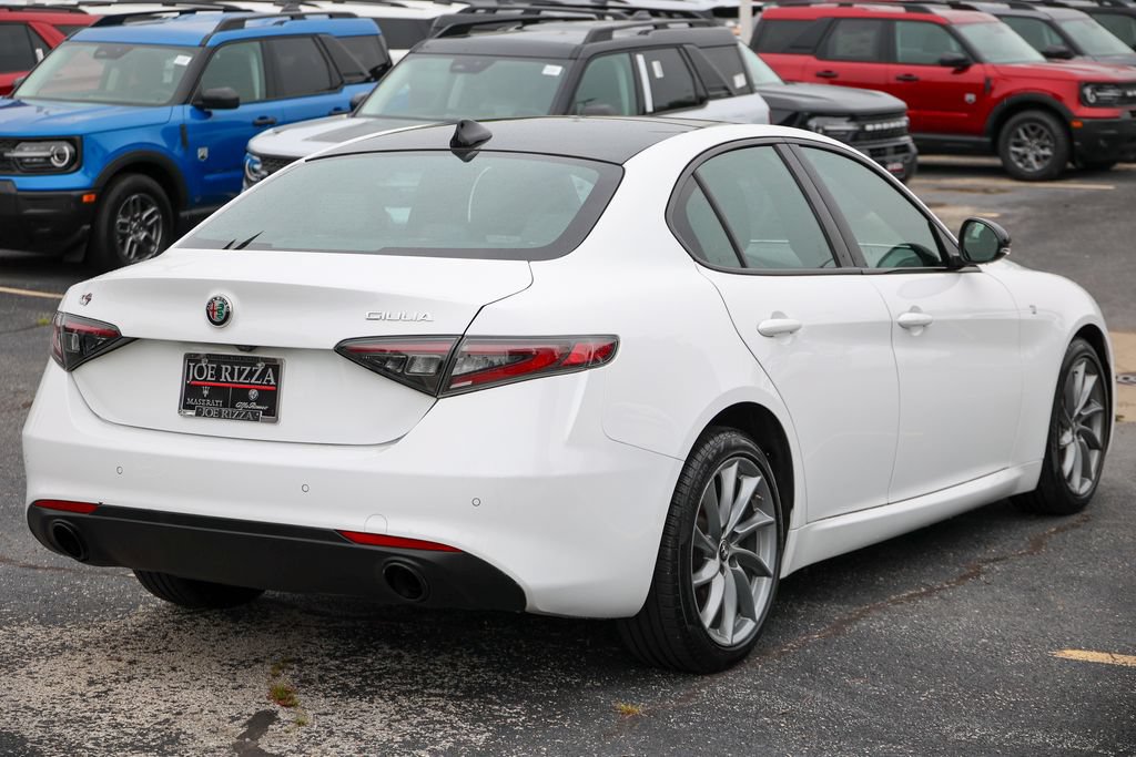 Used 2024 Alfa Romeo Giulia Ti AWD/4WD image 36