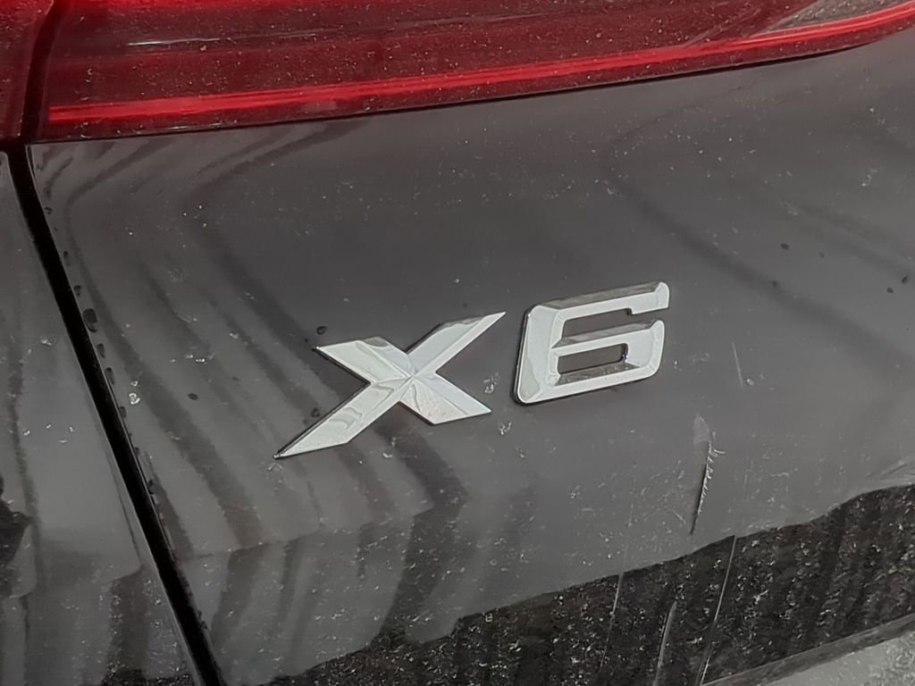 Used 2023 BMW X6 xDrive40i w/ M Sport Package image 24