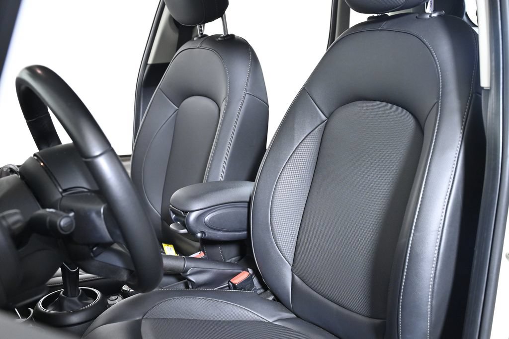 Certified 2022 MINI Cooper 4-Door Hardtop FWD image 21