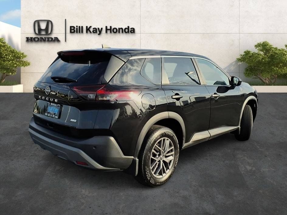 Used 2023 Nissan Rogue S AWD/4WD image 3
