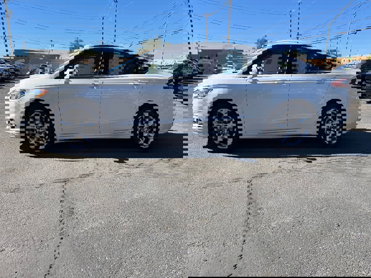 Used 2013 Ford Fusion SE image 9