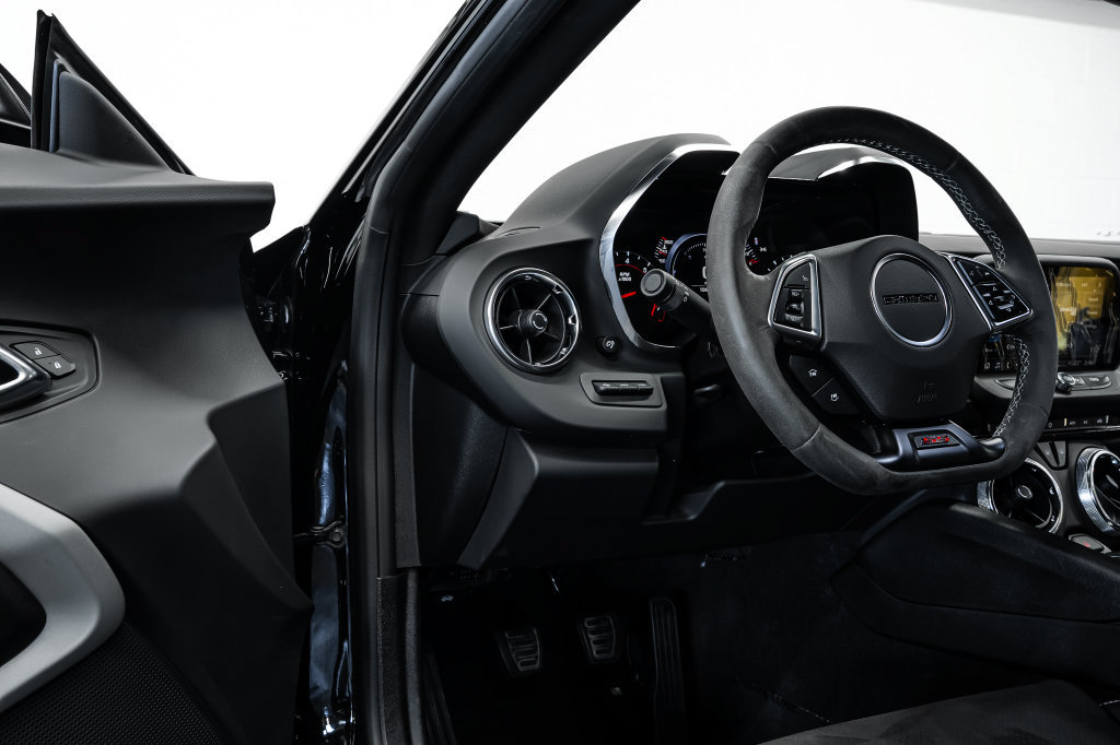 Used 2021 Chevrolet Camaro SS RWD image 21