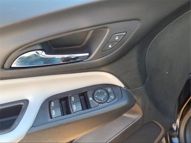 Used 2020 Chevrolet Equinox LS w/ LS Convenience Package image 7