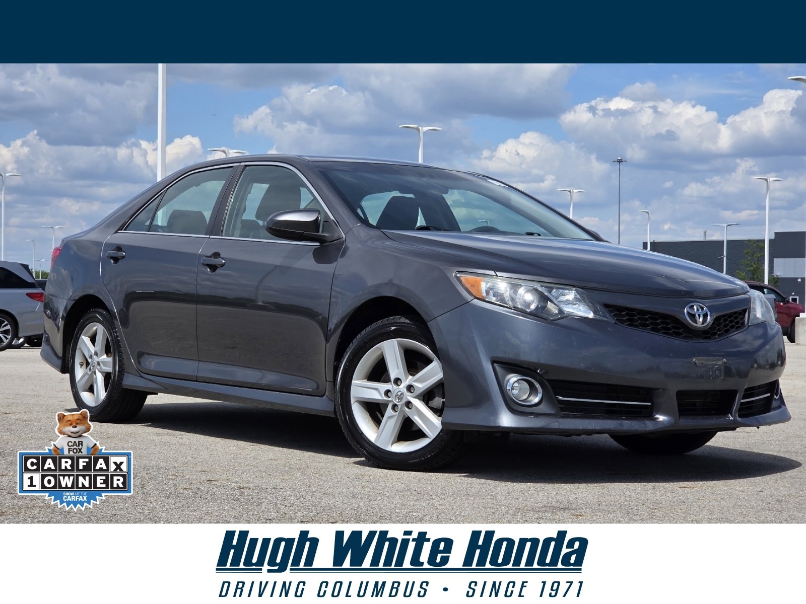 Used 2013 Toyota Camry SE FWD image 1