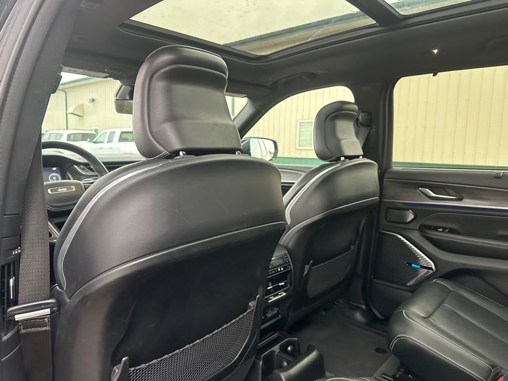 Used 2021 Jeep Grand Cherokee L Overland w/ Advanced Protech Group III image 22