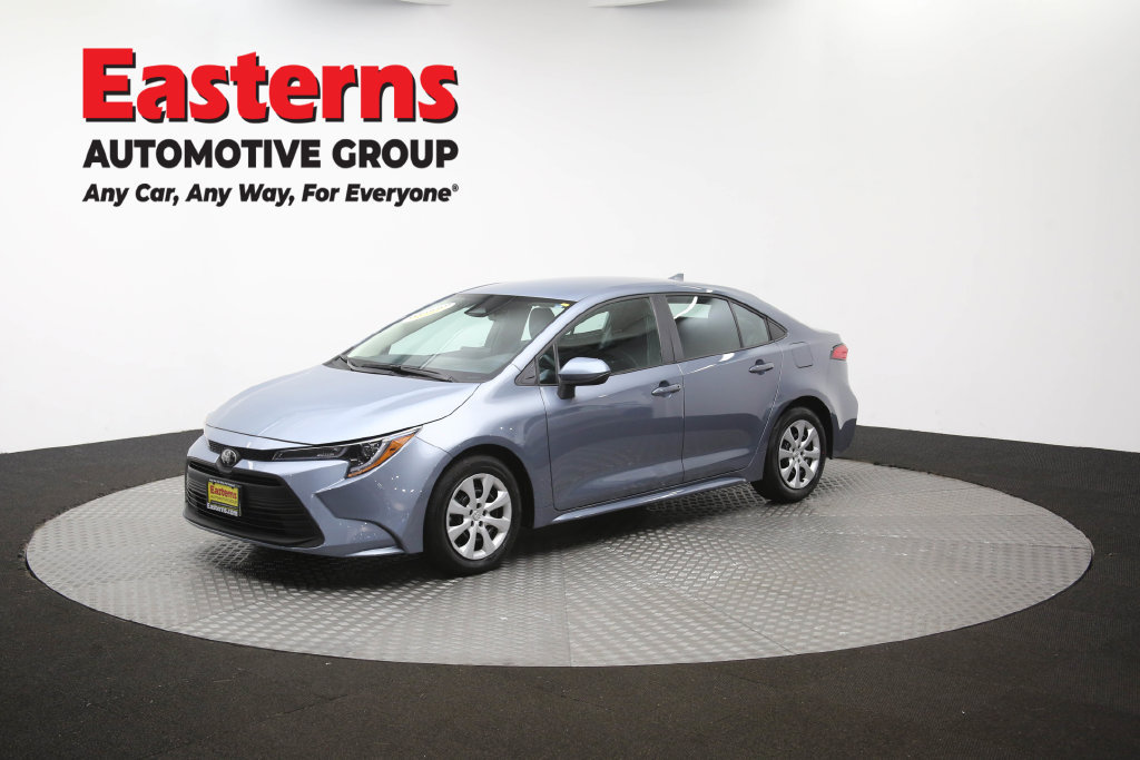 Used 2025 Toyota Corolla LE FWD image 58