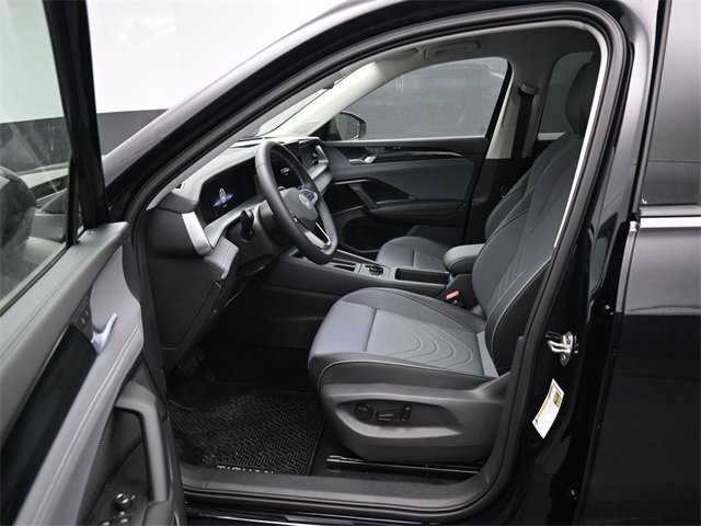 New 2026 Volkswagen Tiguan SE image 9