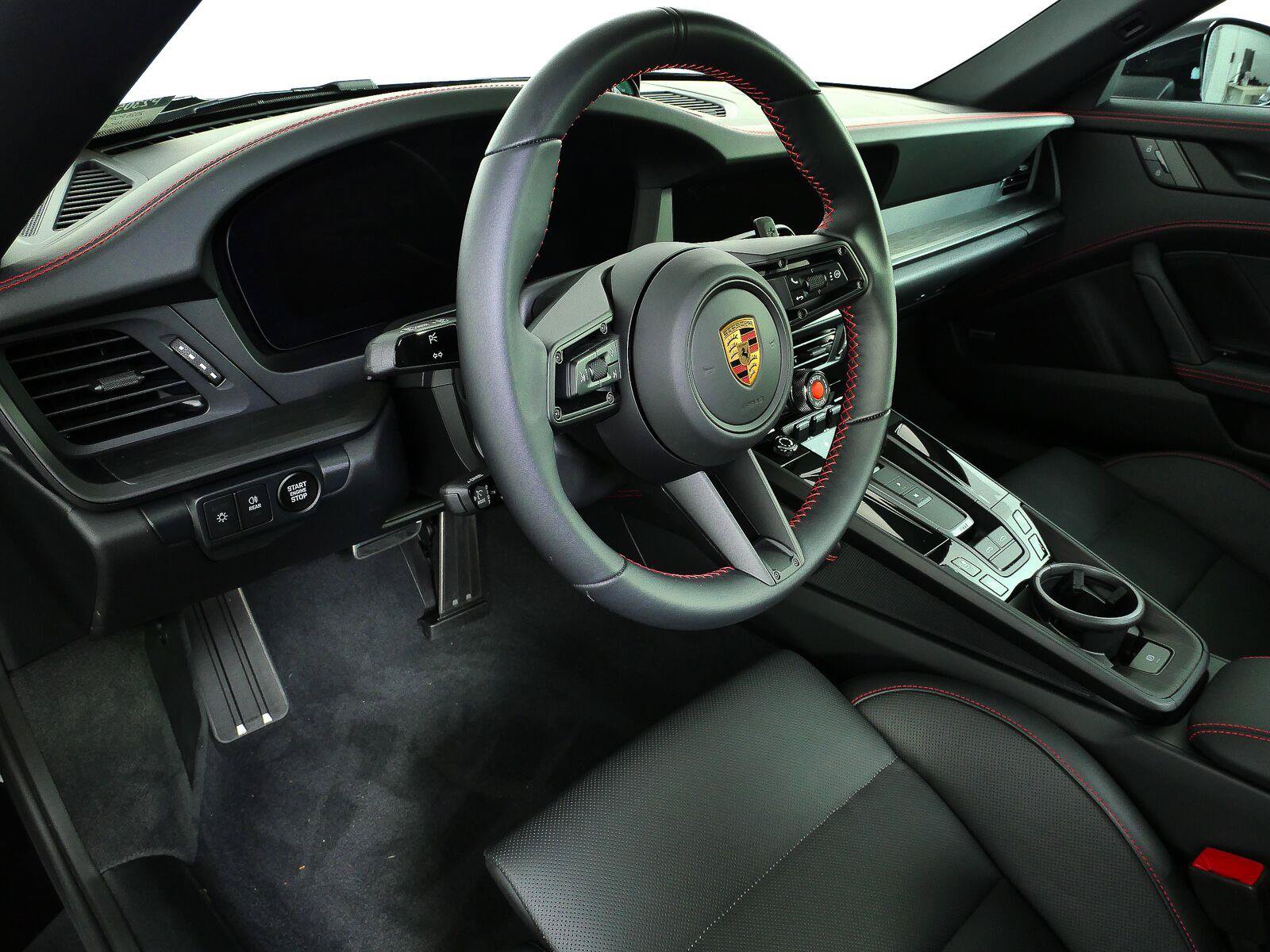 Certified 2026 Porsche 911 Targa 4 GTS AWD/4WD image 4