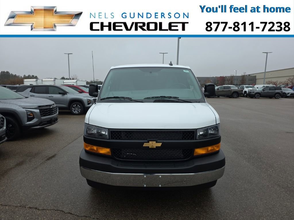 New 2025 Chevrolet Express 3500 image 2