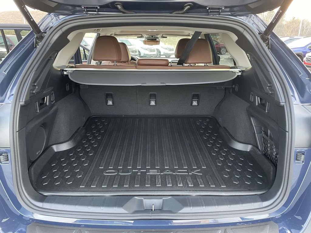Used 2025 Subaru Outback Touring XT image 29