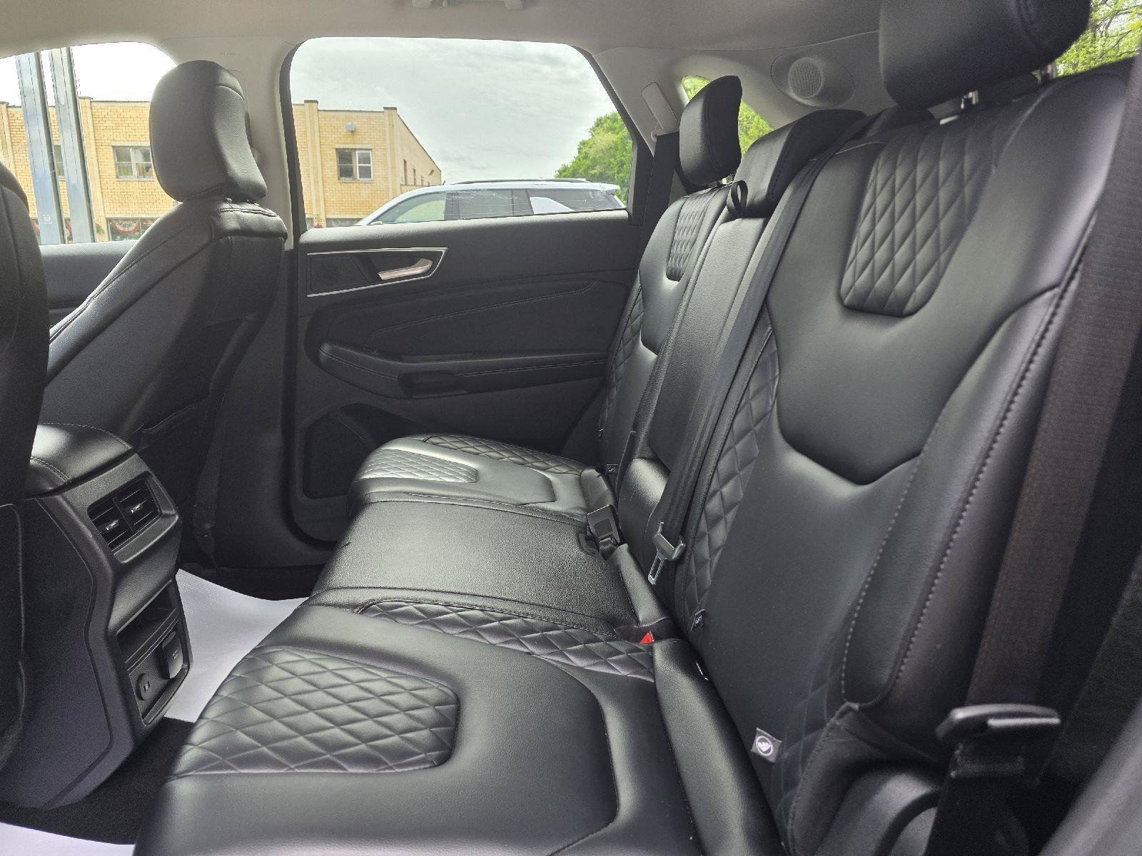 Used 2024 Ford Edge Titanium AWD/4WD image 20