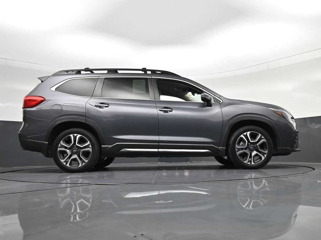 Used 2023 Subaru Ascent Limited AWD/4WD image 32