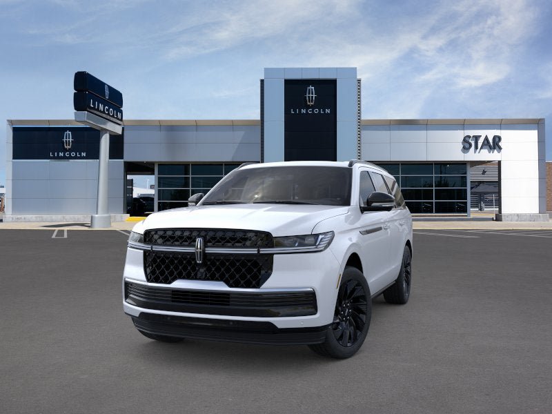 New 2026 Lincoln Navigator Reserve w/ Jet Appearance Package AWD/4WD image 2