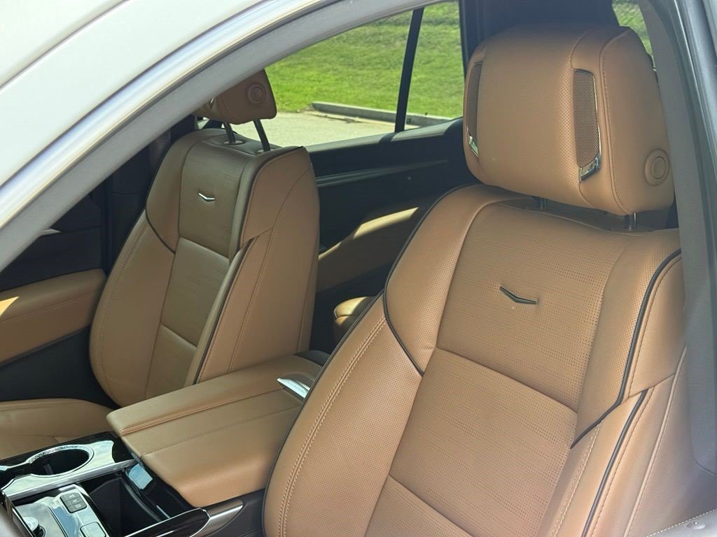 Certified 2025 Cadillac Escalade Premium Luxury w/ Touring Package AWD/4WD image 19