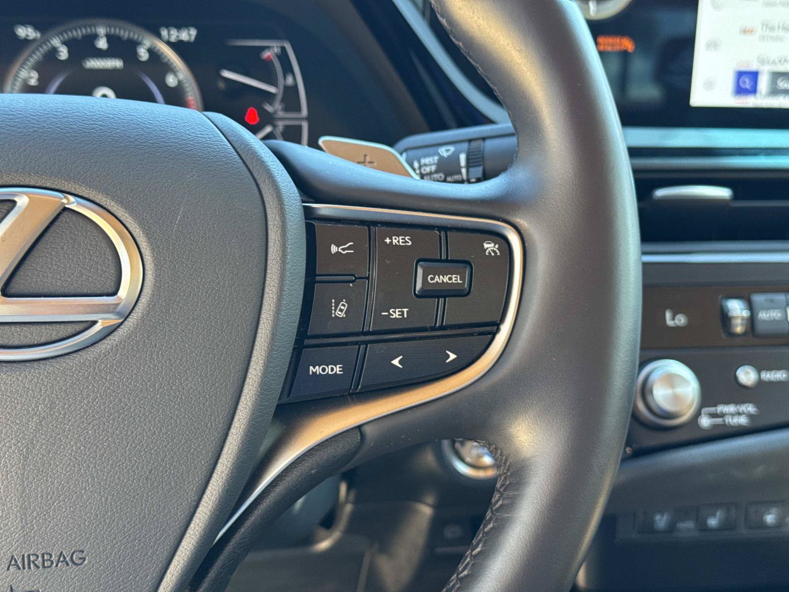Certified 2025 Lexus ES 350 w/ Premium Package FWD image 29