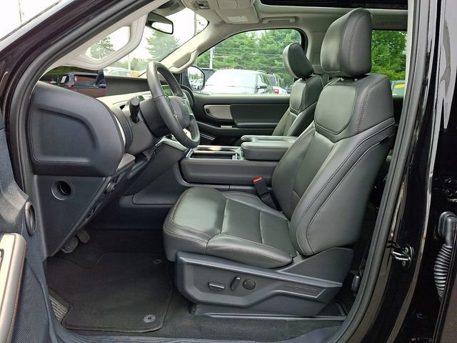 Certified 2025 Ford Expedition Active AWD/4WD image 16