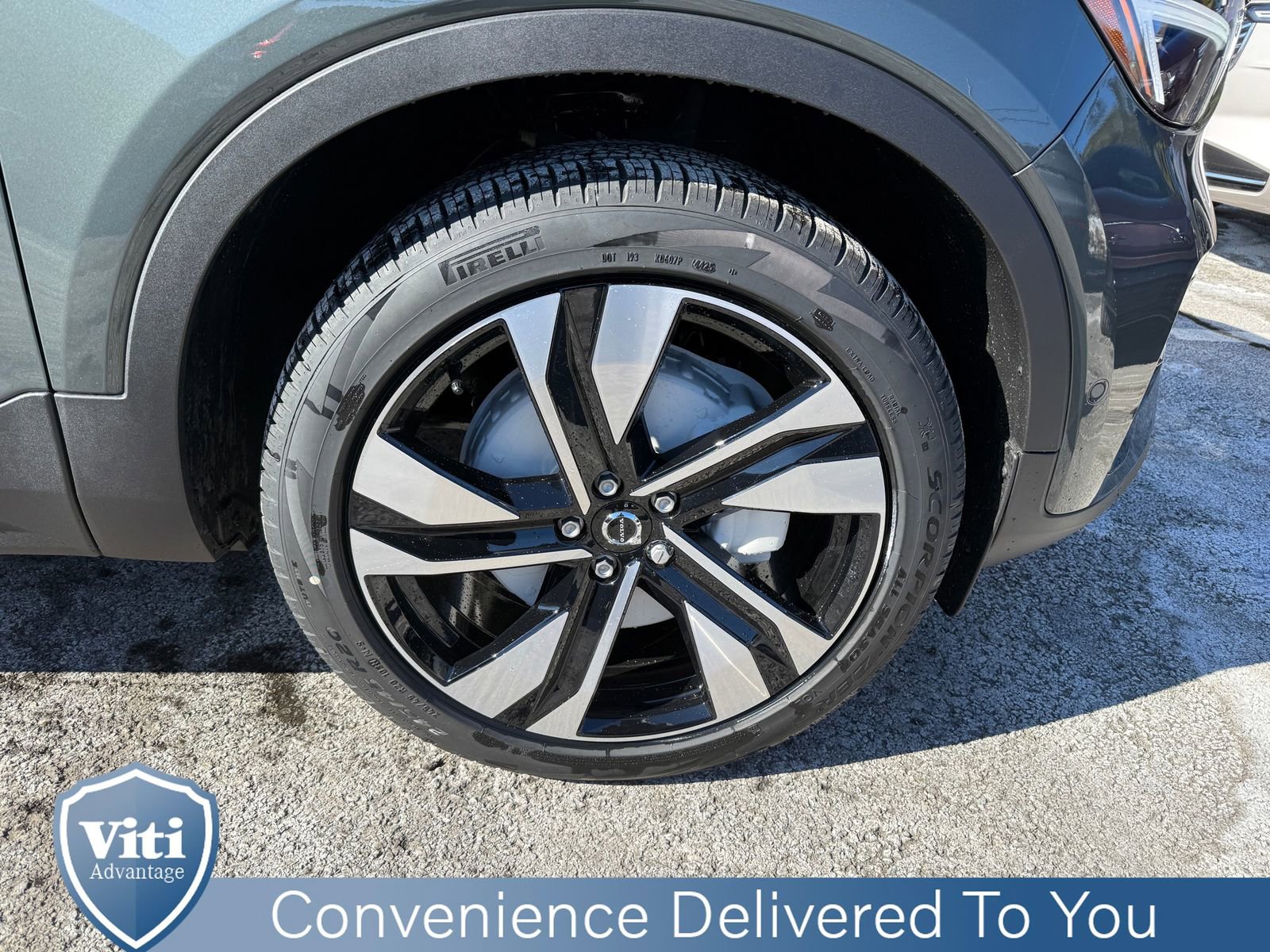 New 2026 Volvo XC40 B5 Ultra w/ Protection Package Premier image 10