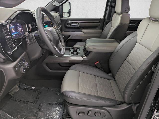 Used 2024 Chevrolet Silverado 2500 ZR2 image 15