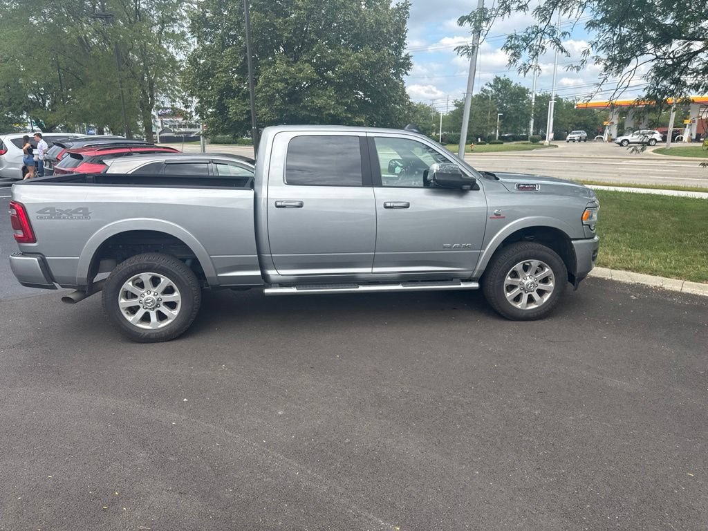 Used 2022 RAM 2500 Laramie AWD/4WD image 2