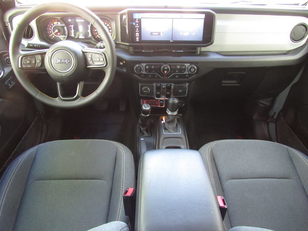 Used 2024 Jeep Wrangler Unlimited Sport AWD/4WD image 29