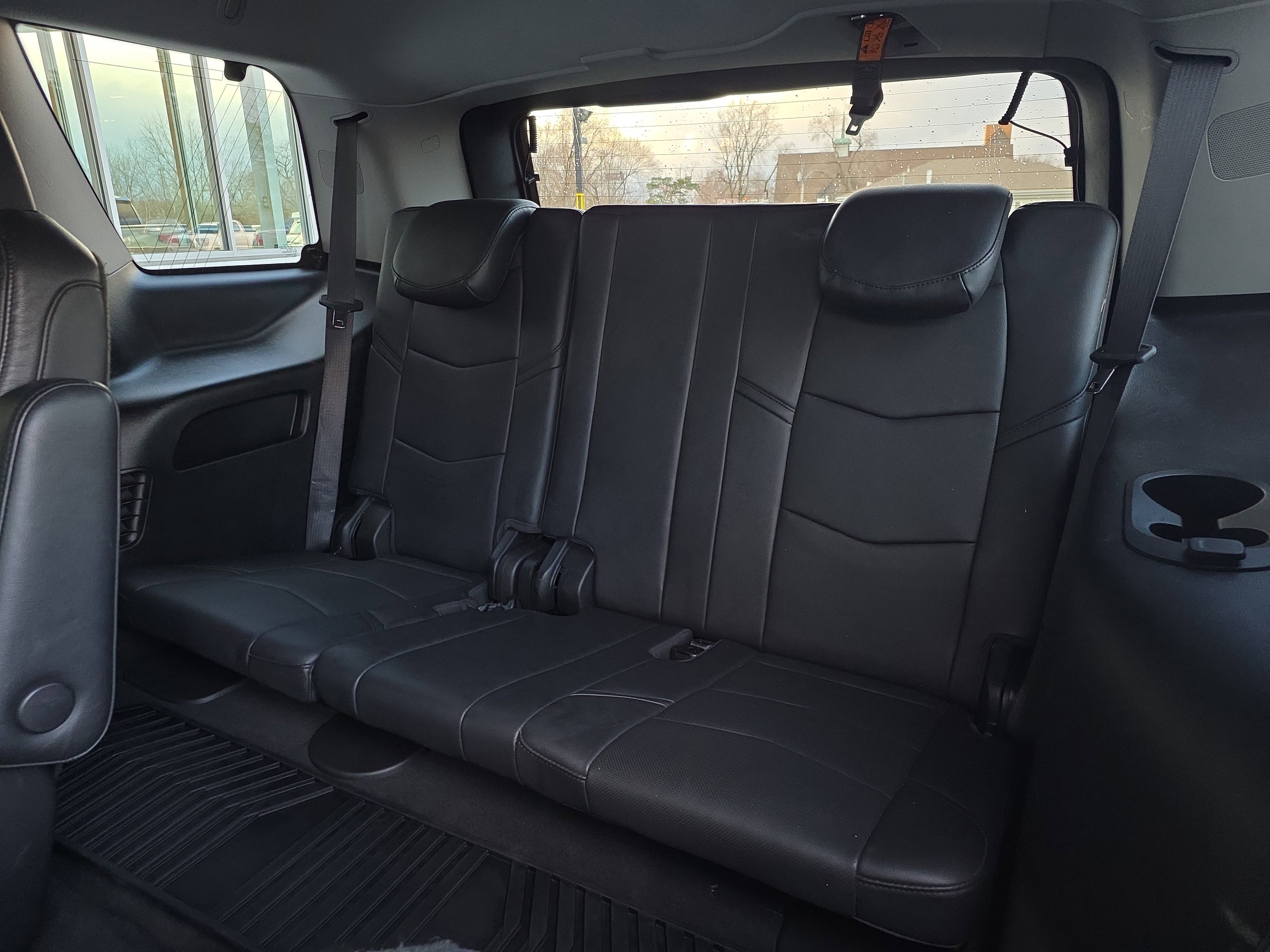 Used 2018 Cadillac Escalade Luxury image 36