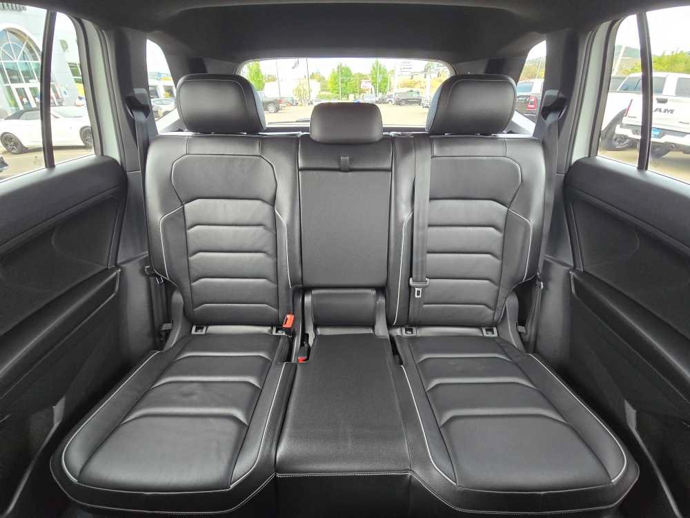 Used 2021 Volkswagen Tiguan SEL Premium R-Line AWD/4WD image 17