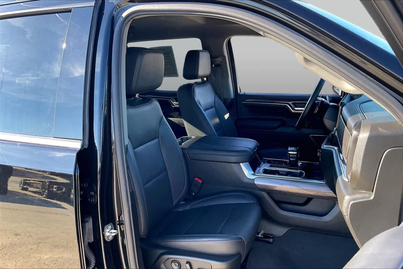 Used 2024 Chevrolet Silverado 1500 LTZ w/ LPO, Dark Essentials Package AWD/4WD image 9