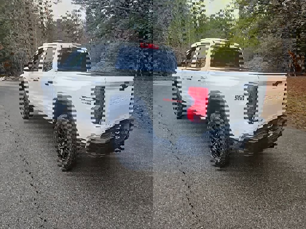 Used 2024 Chevrolet Colorado Trail Boss w/ Advanced Trailering Package image 3