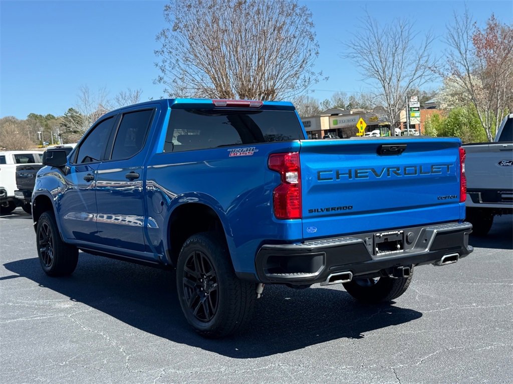 Used 2024 Chevrolet Silverado 1500 Custom Trail Boss w/ LPO, Dark Essentials Package image 6