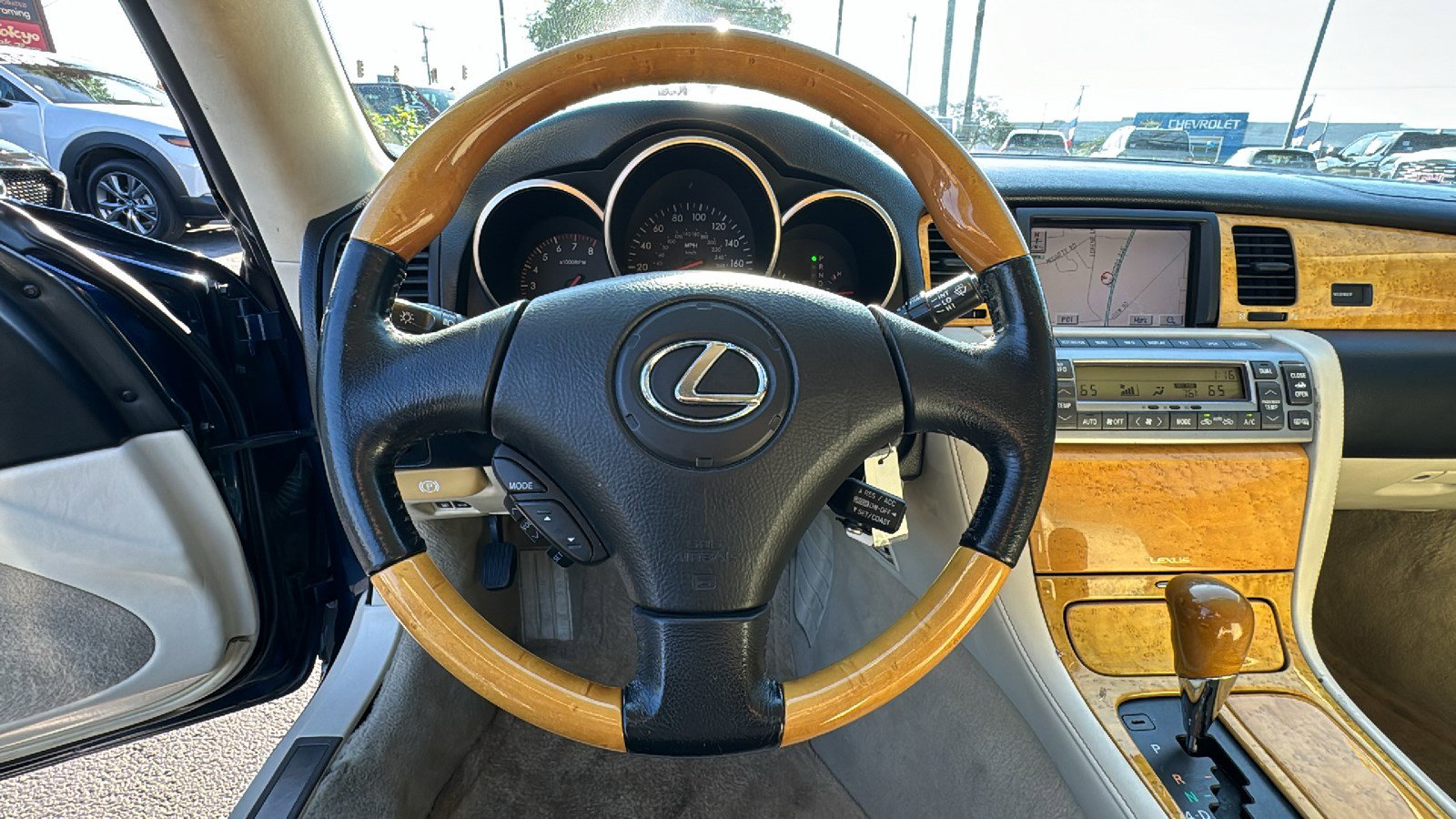 Used 2004 Lexus SC 430 Convertible RWD image 23