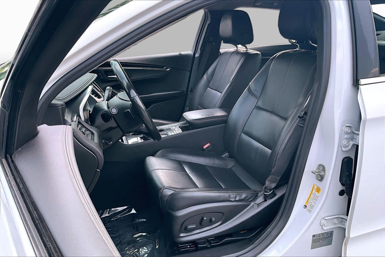 Used 2018 Chevrolet Impala LT w/ LT Leather Package FWD image 8
