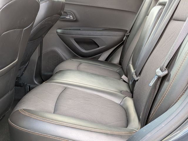Used 2017 Chevrolet Trax LT w/ LT Convenience Package FWD image 25