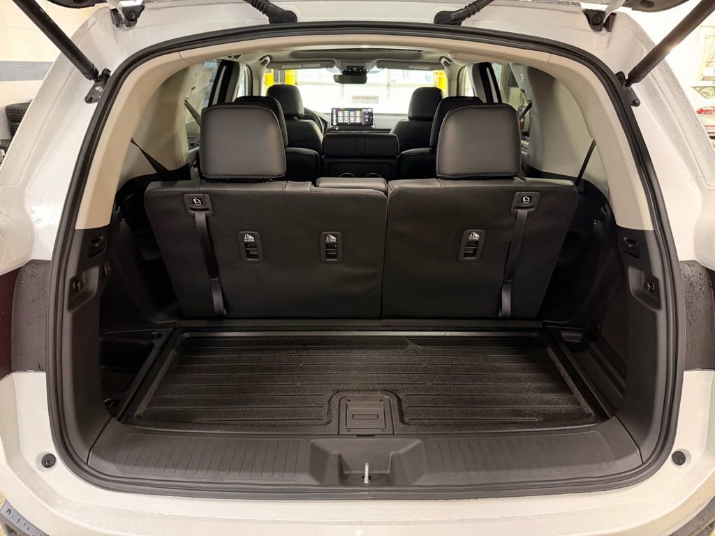 New 2026 Honda Pilot Touring image 22