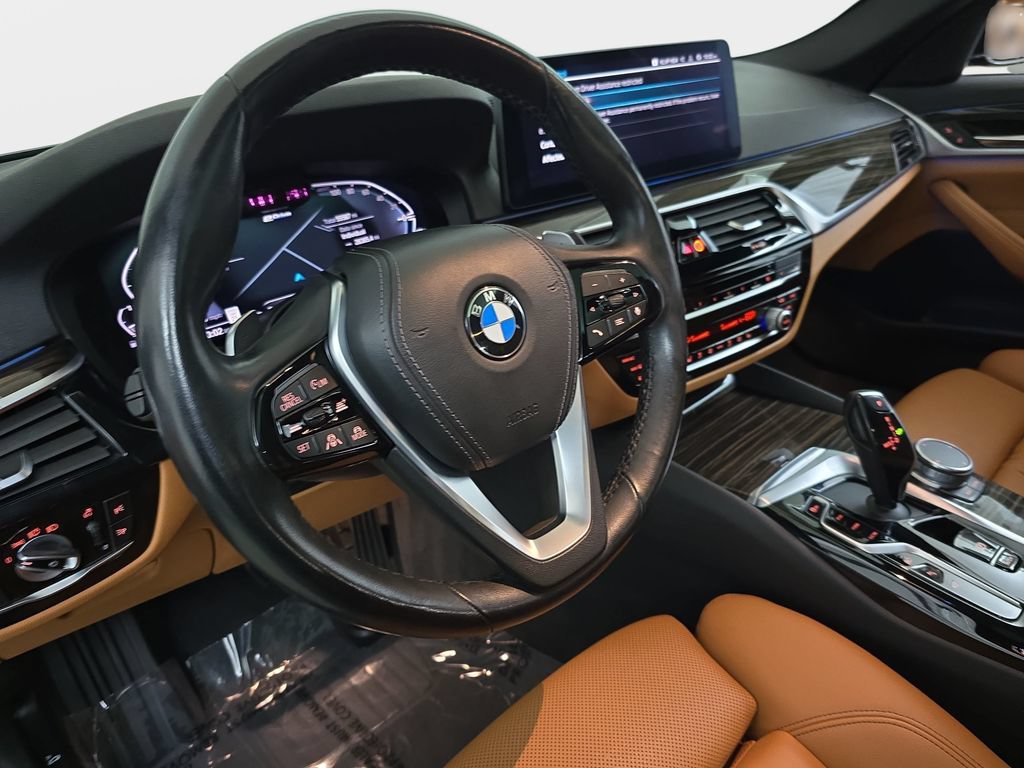 Used 2021 BMW 530e RWD image 18