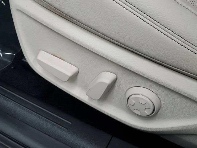 Used 2026 Genesis G70 2.5T image 18