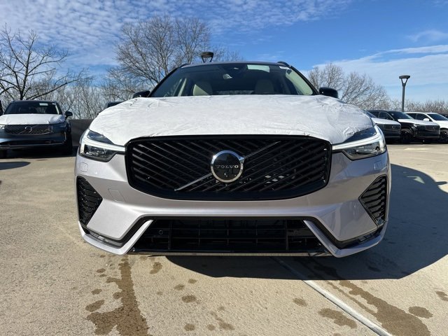 New 2026 Volvo XC60 B5 Ultra w/ Climate Package image 2