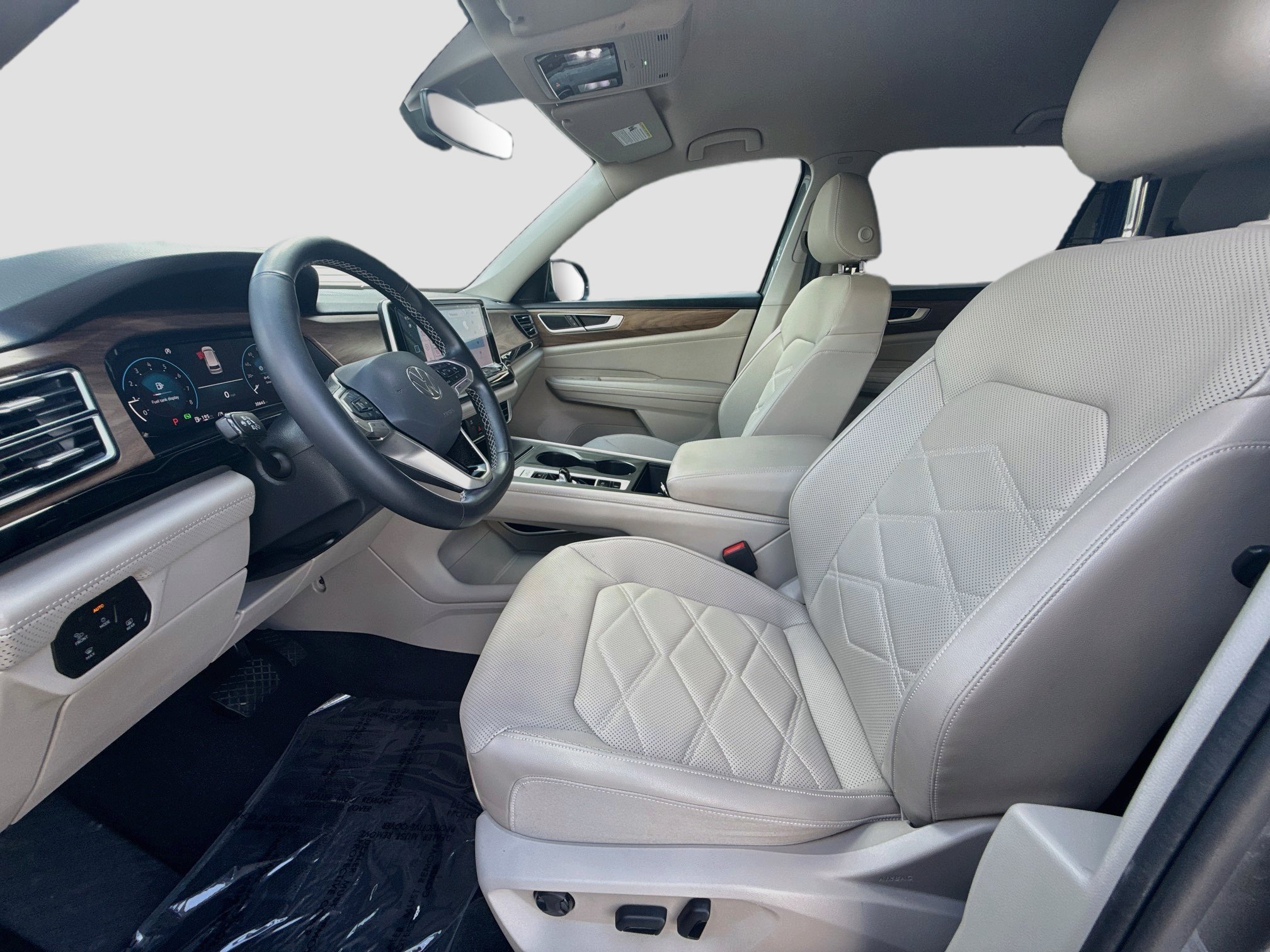 Used 2024 Volkswagen Atlas SE FWD image 18