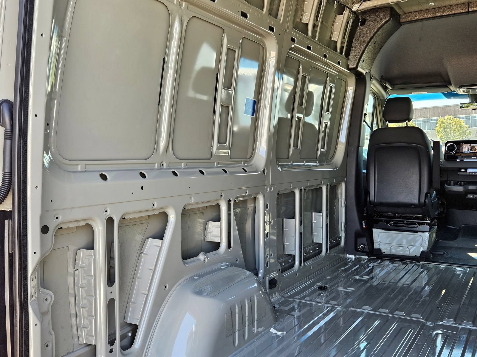 New 2025 Mercedes-Benz Sprinter 2500 image 32