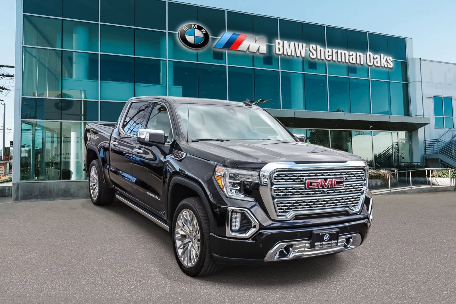 Used 2019 GMC Sierra 1500 Denali w/ Denali Ultimate Package AWD/4WD image 3